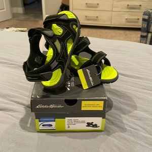 Eddie Bauer Boy’s Granite Peak Black/Green Sandals